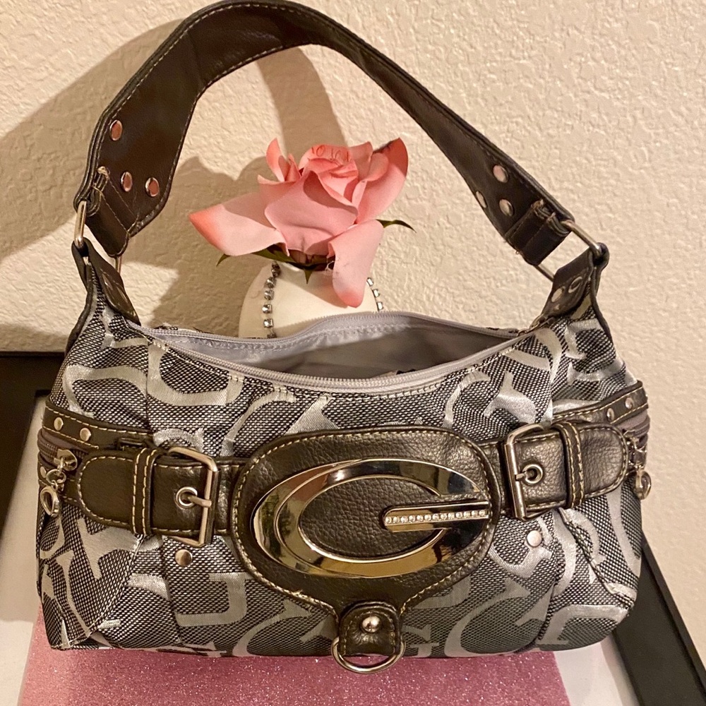 “GUESS” Small Hand Bag - Picture 13 of 15